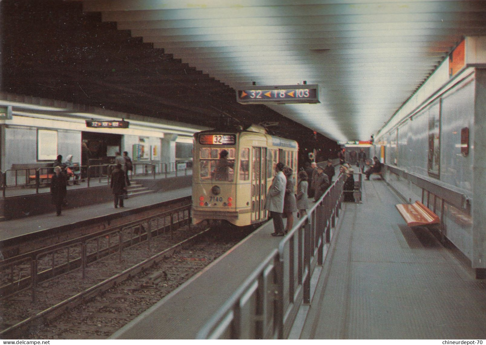 METRO BRUXELLOIS - Métro