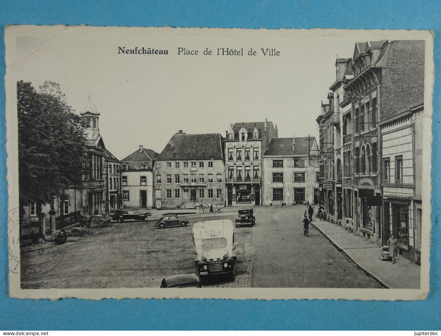 Neufchâteau Place De L'Hôtel De Ville - Neufchâteau