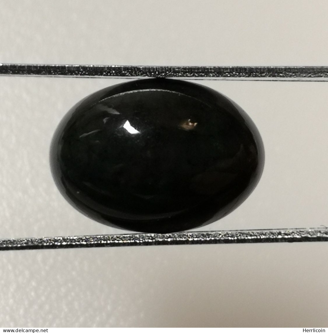 Opale Noire Traitée D'Ethiopie - Cabochon 0.67 Carat - 7.0 X 5.0 X 3.5 Mm - Opal