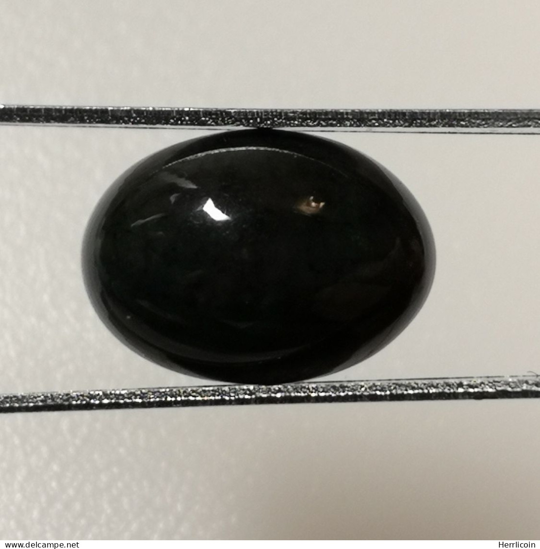 Opale Noire Traitée D'Ethiopie - Cabochon 0.67 Carat - 7.0 X 5.0 X 3.5 Mm - Opale