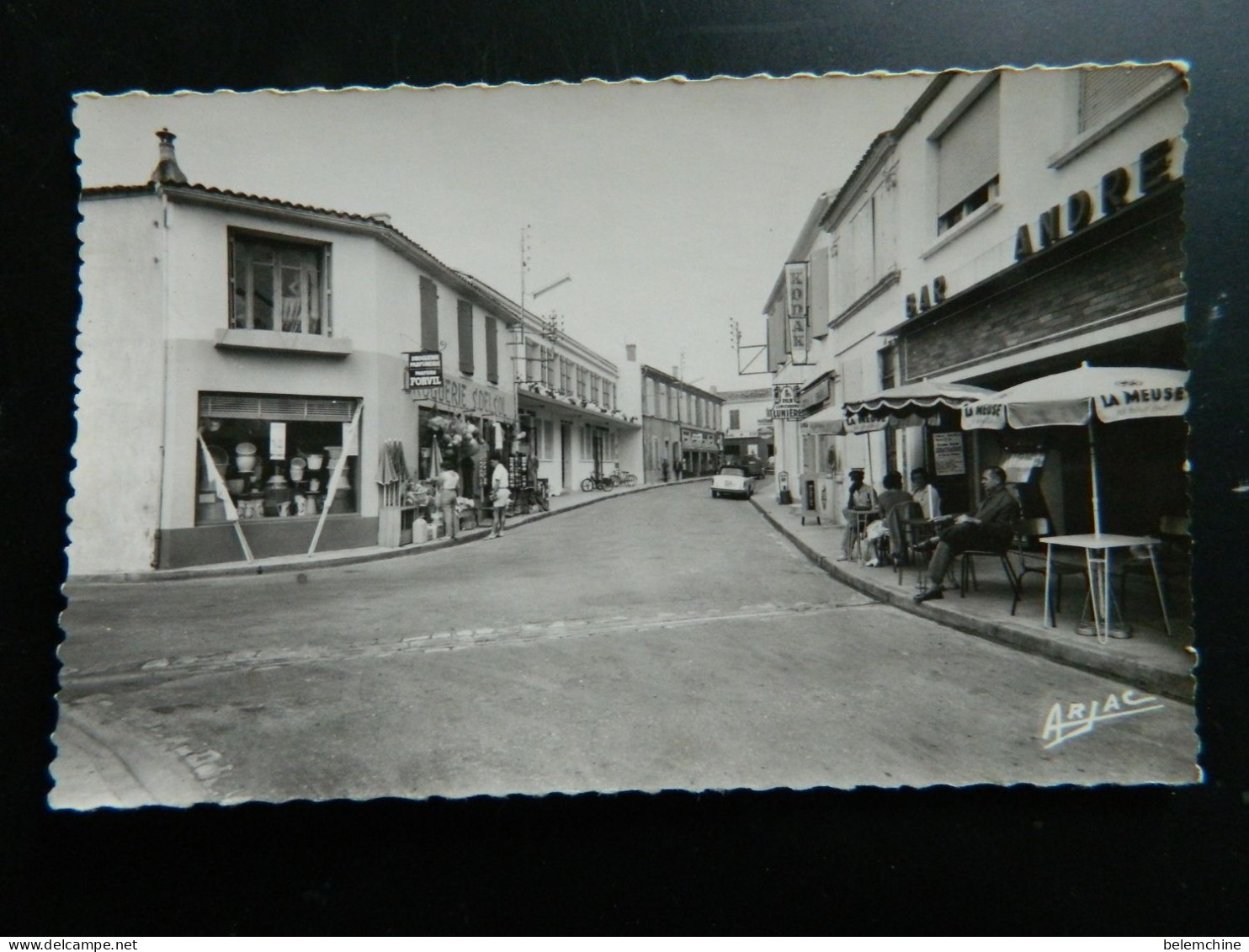 L'ILE D'OLERON             ST PIERRE      RUE DE LA POSTE - Saint-Pierre-d'Oleron