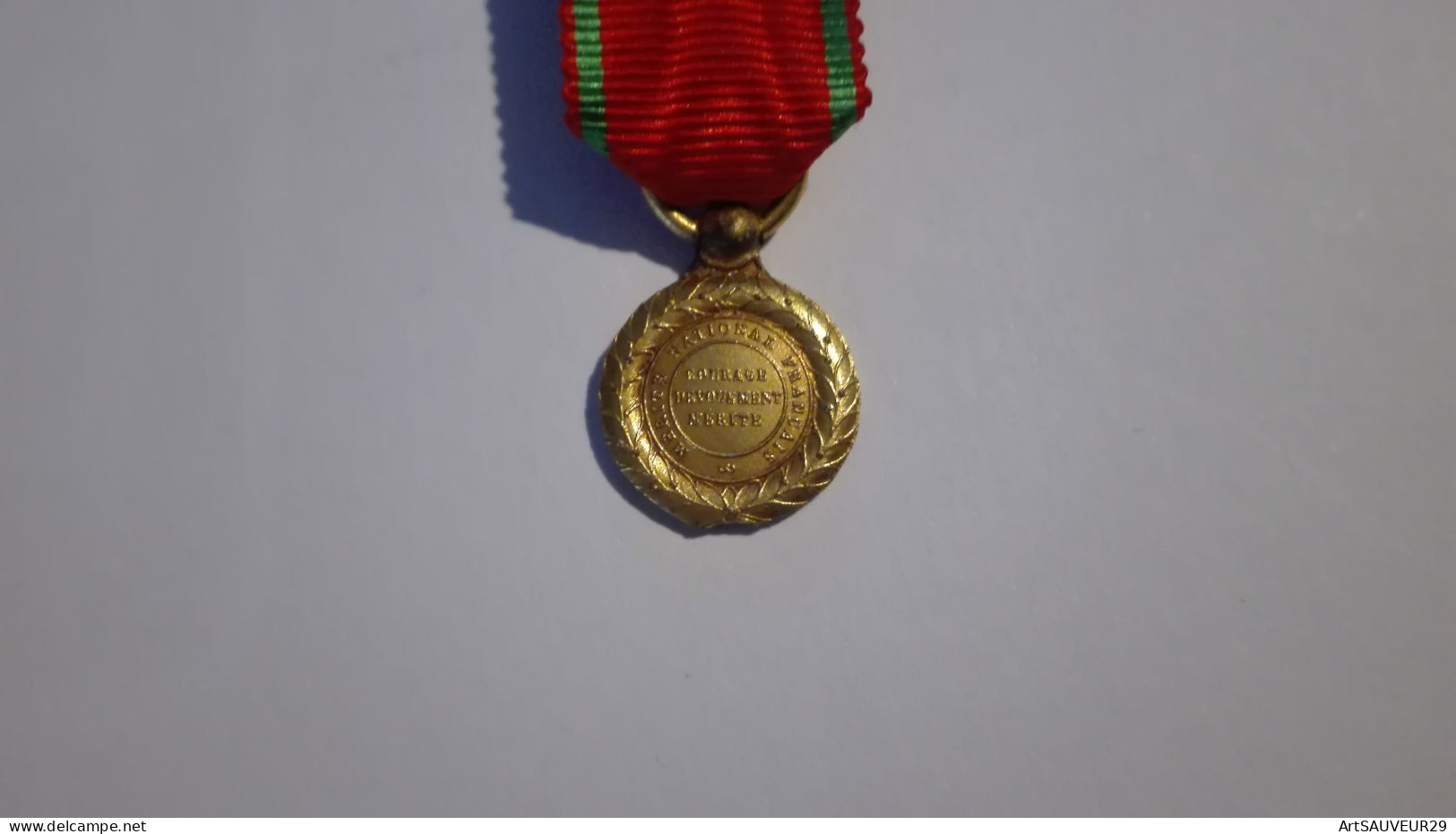 Médaille Mérite National Français 1cm De Diamètre 1963 - Frankreich