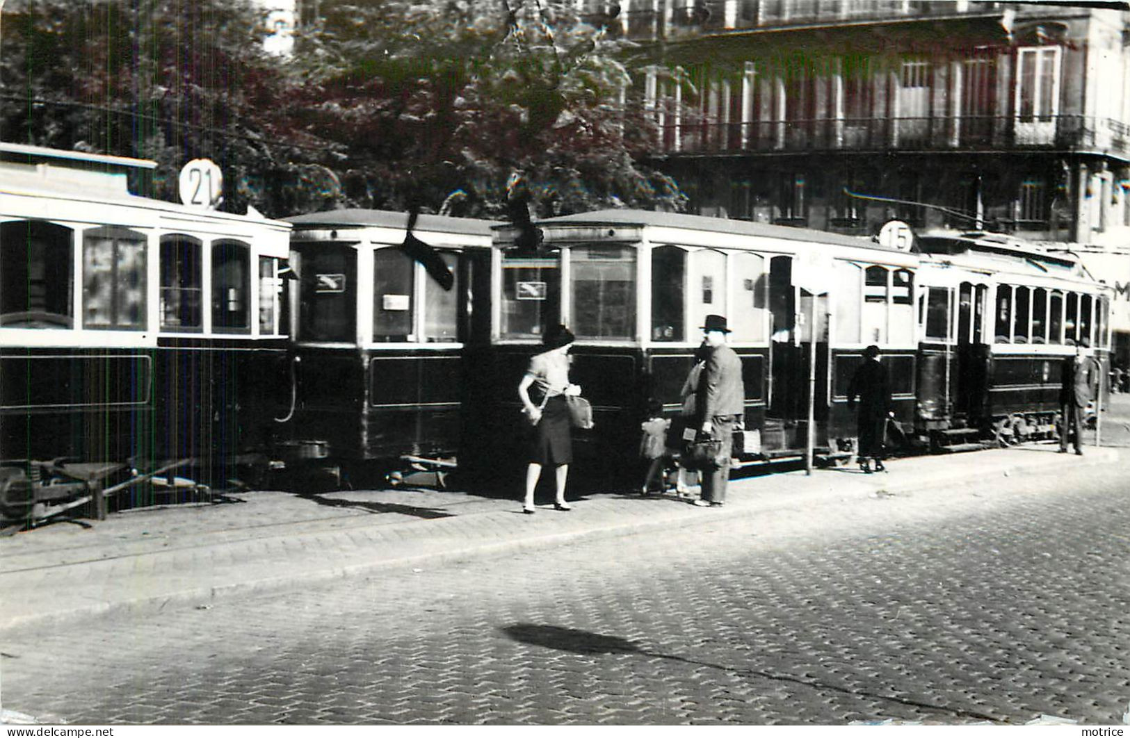 BORDEAUX - Place Jean Jaurès, Tramways Ligne 15 Et 21, Carte Photo. - Strassenbahnen