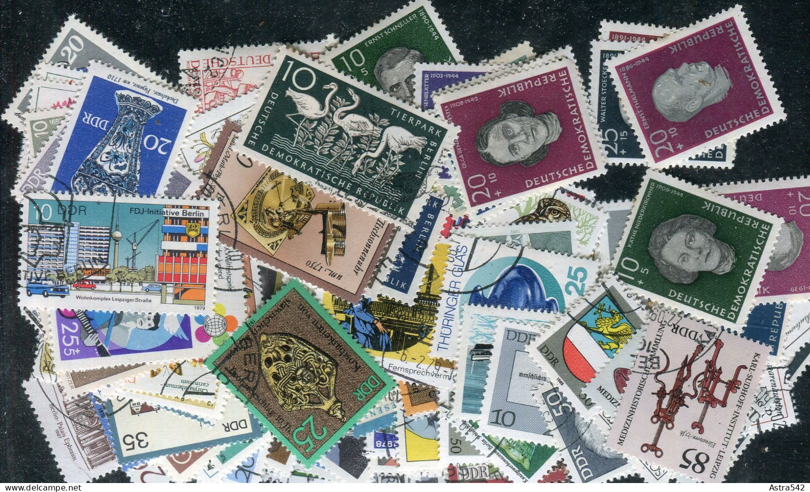 "DEUTSCHLAND (DDR)" Int. Partie Mit Rd. 160 Meist Gestempelten (wenige **) Werten, Wohl Alle Verschieden (50021) - Lots & Kiloware (mixtures) - Max. 999 Stamps