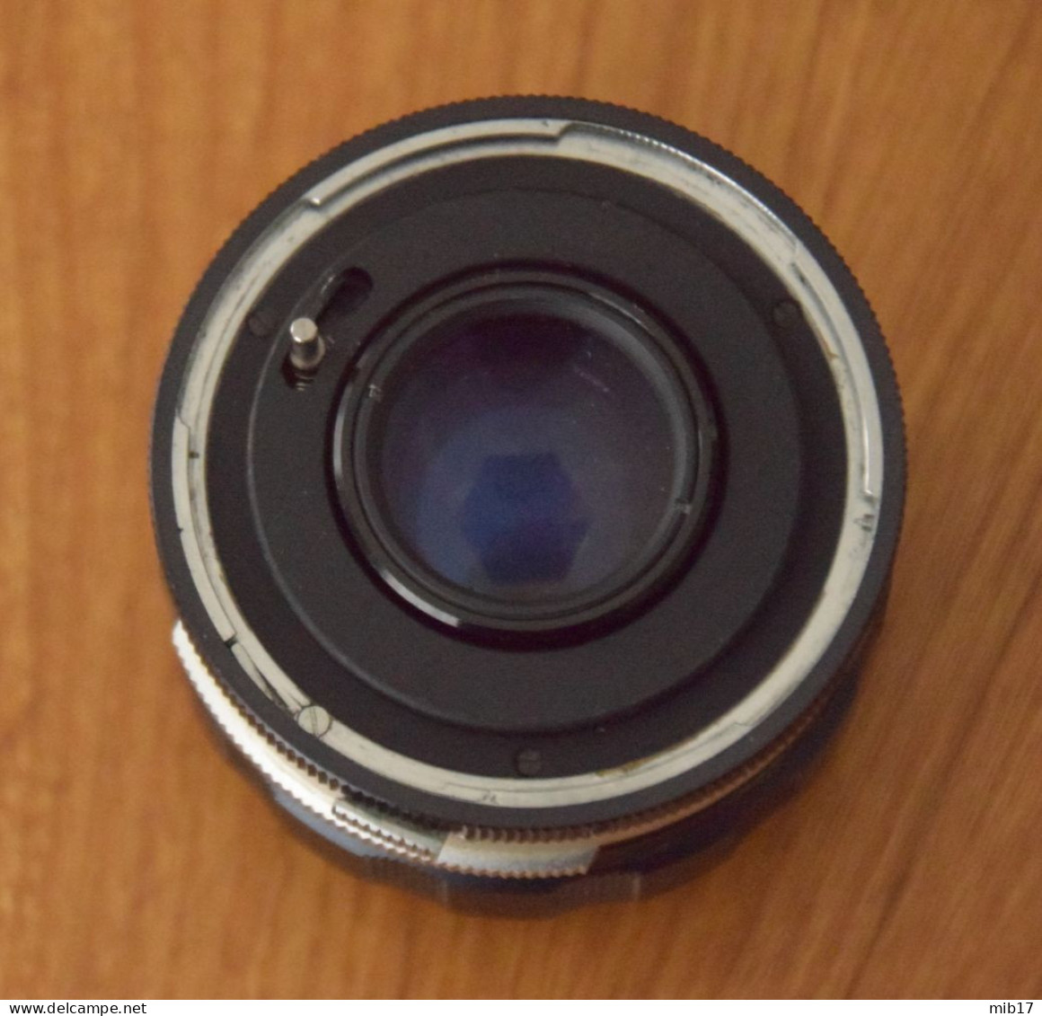 ancien appareil photo reflex MIRANDA Sensomat RE - boitier, objectif 50mm et sacoche  film 135 24x36