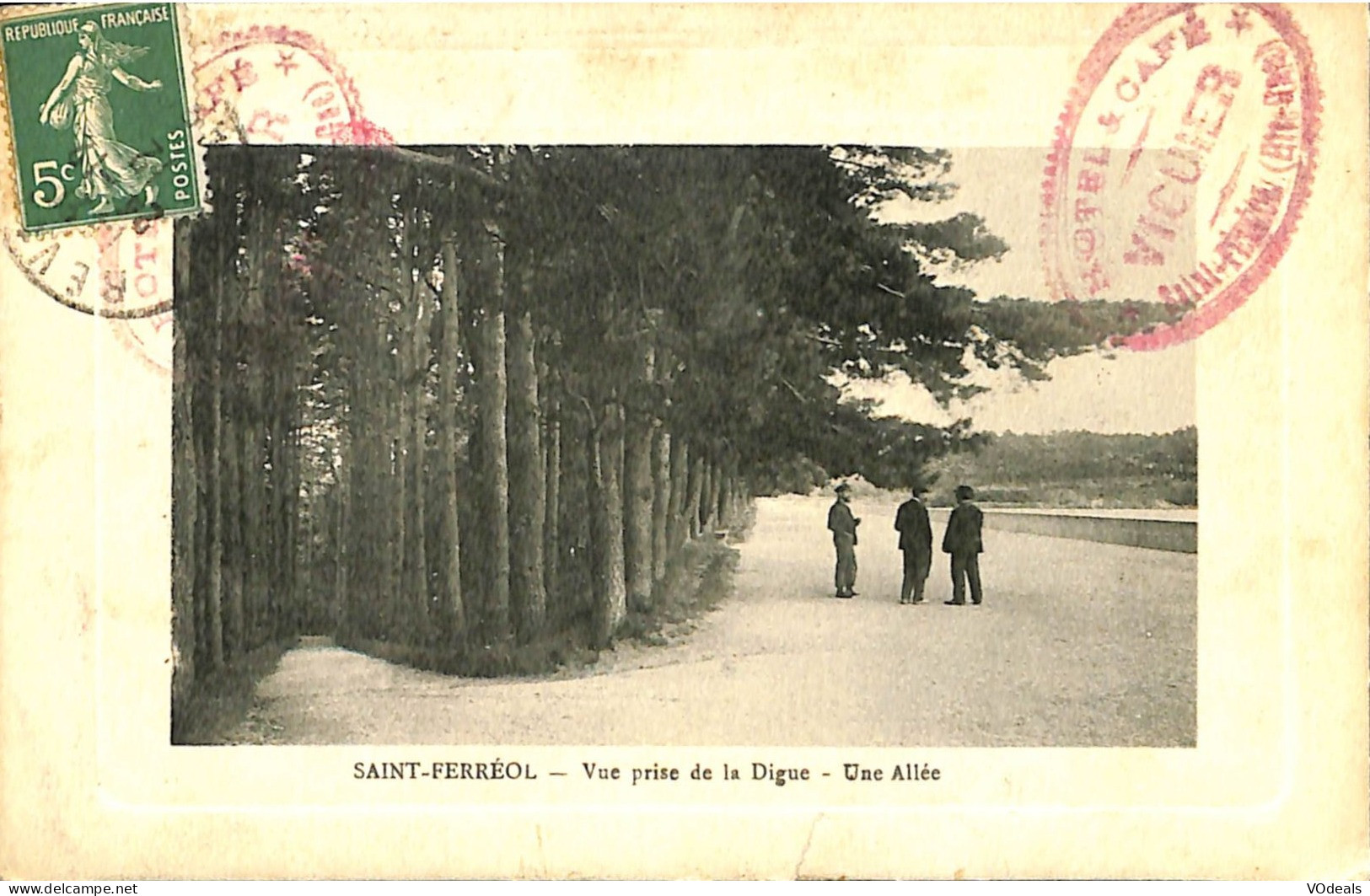 France - (31) Haute Garonne - Saint-Ferréol - Vue Prise De La Digue - Une Allée - Saint Ferreol