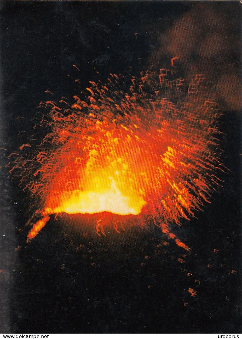 REUNION - Le Volcan En Eruption - Circulated 1972 - 4 X 25f CFA Overprint - Reunión