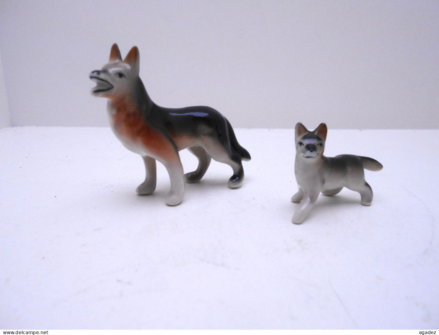 2 Anciennes Figurines Chien En Ceramique - Hunde