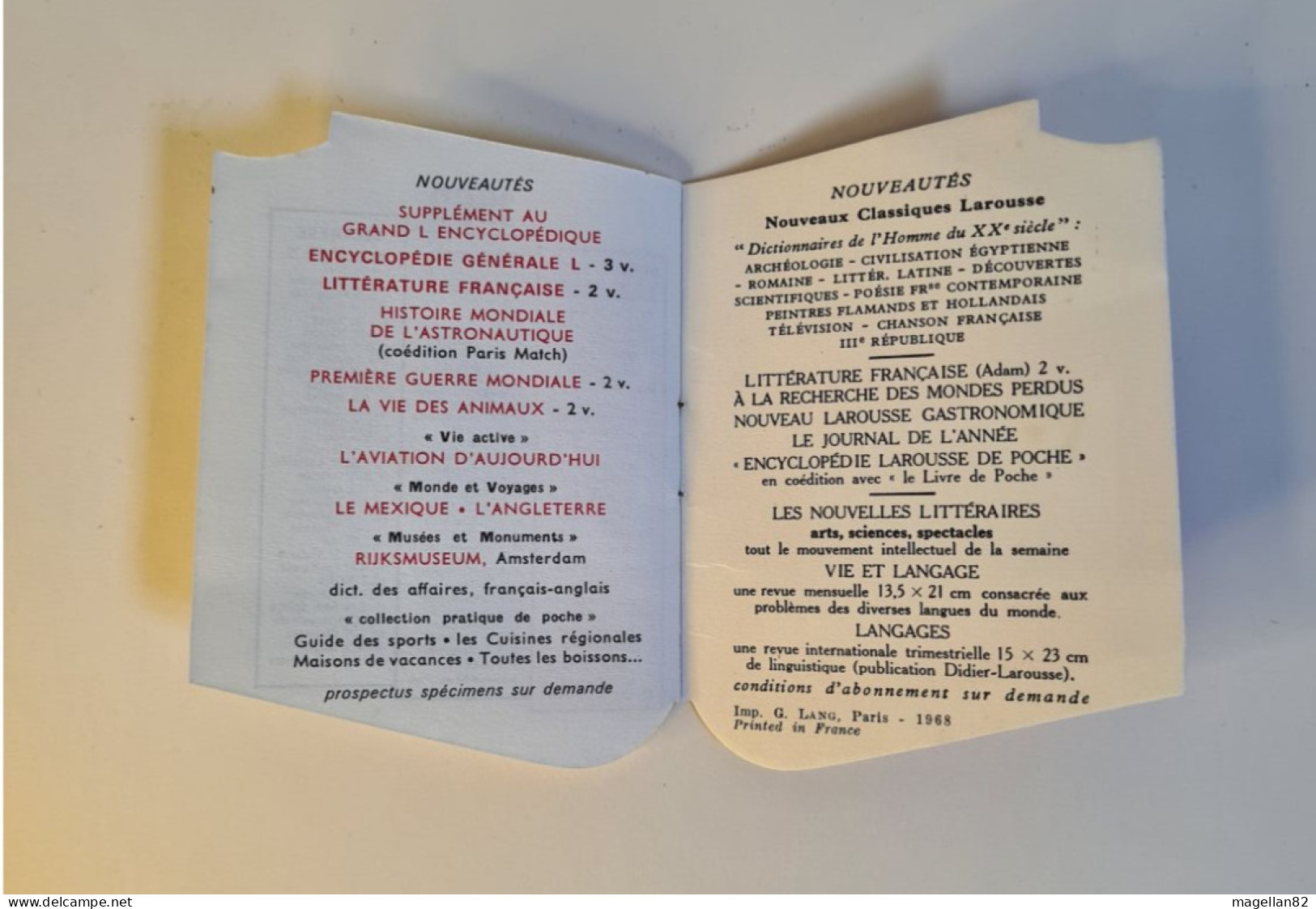 Ancien  Calendrier. Petit Larousse. Dictionairee. Année 1969. Publicité librairie Deloche Montauban. Tarn & Garonne. 82