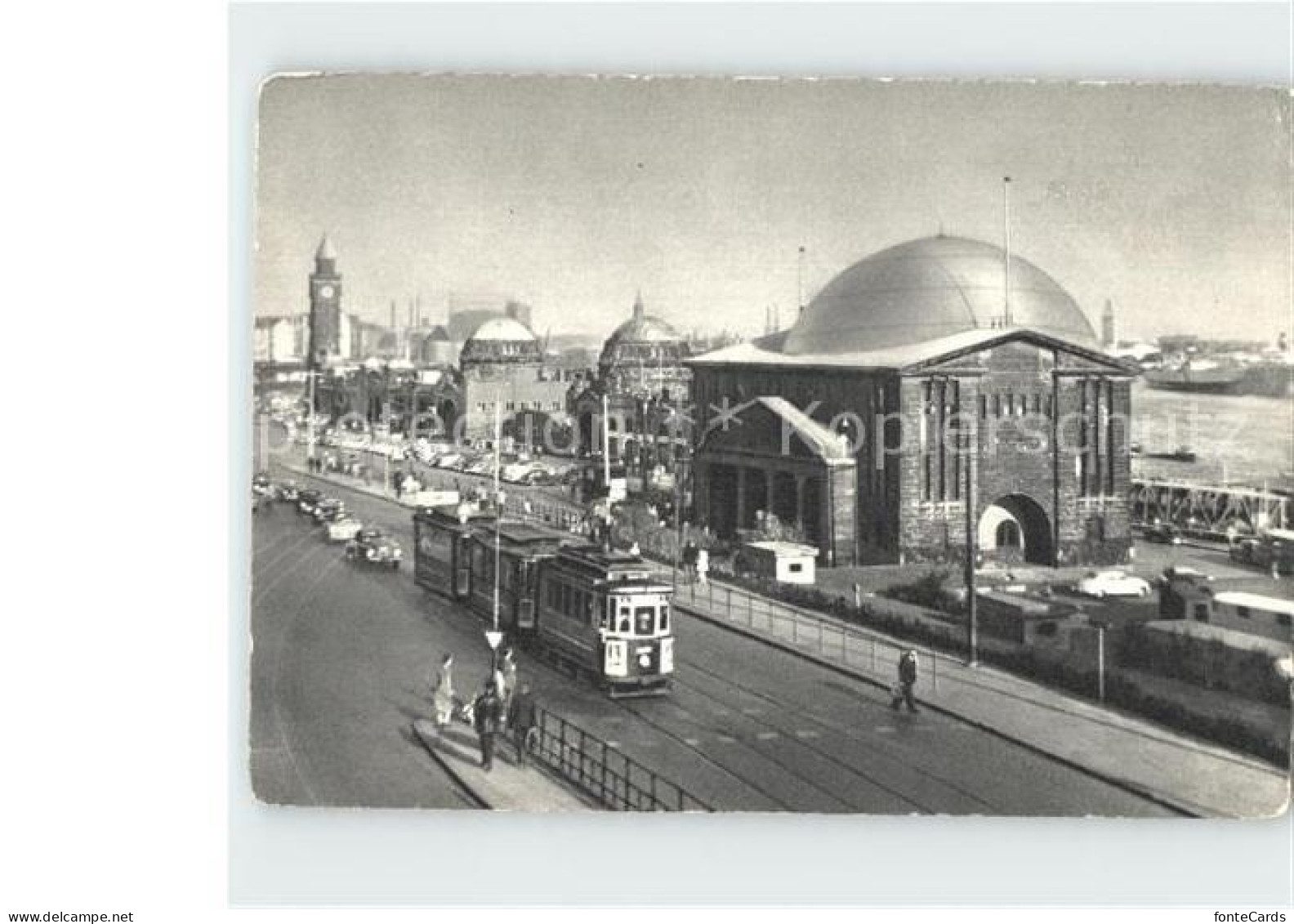 72178276 Strassenbahn Hamburg Landungsbruecken   - Strassenbahnen