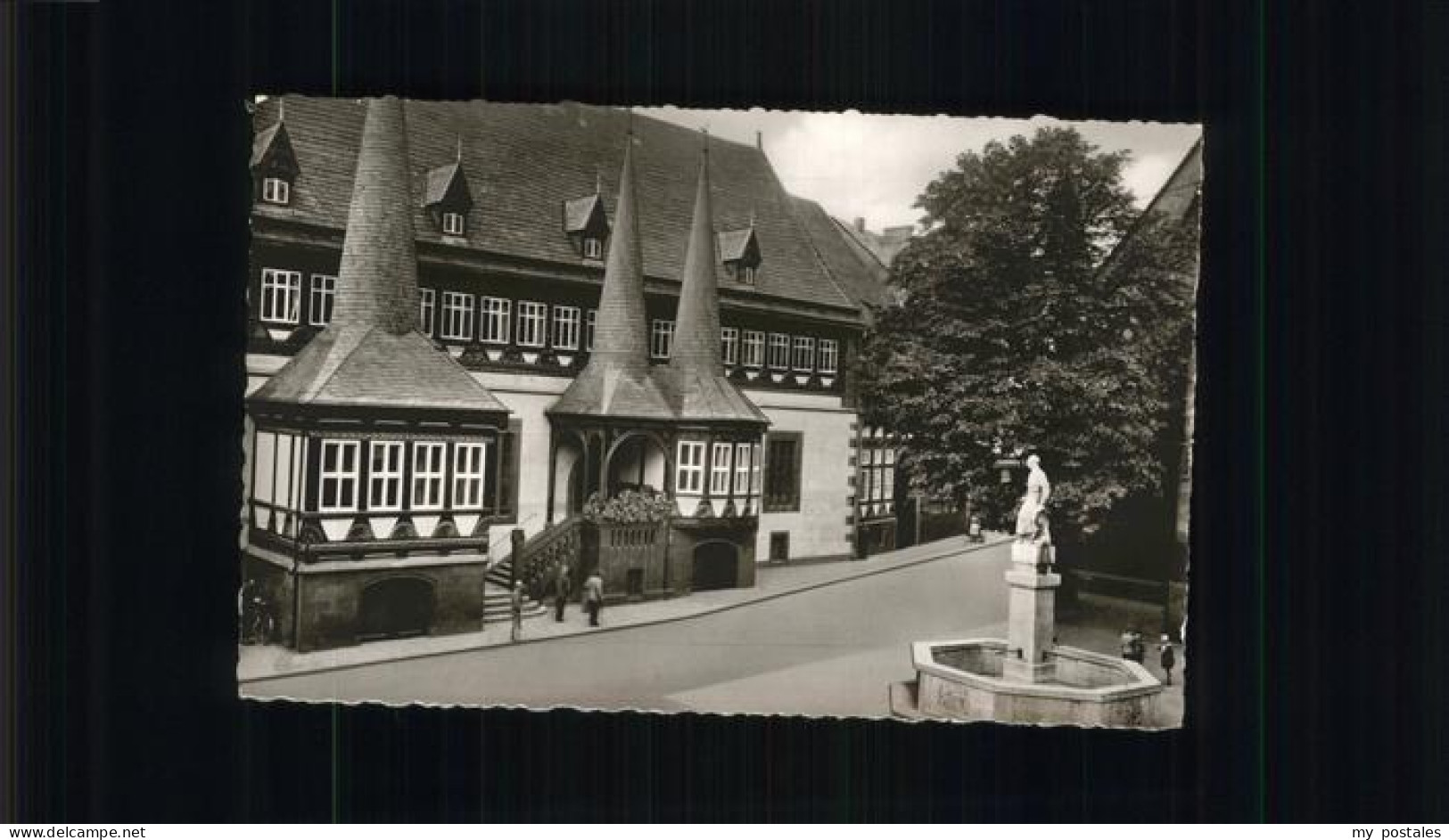 41227892 Einbeck Niedersachsen Rathaus Eulenspiegelbrunnen Einbeck - Einbeck