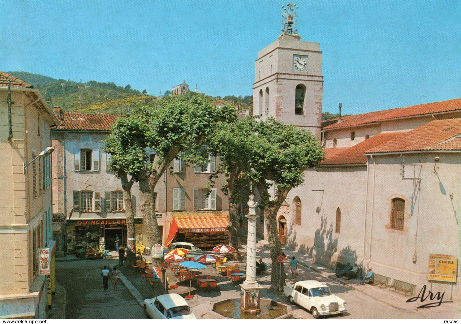 CPM - R - VAR - CUERS - PLACE DE L'EGLISE - Cuers