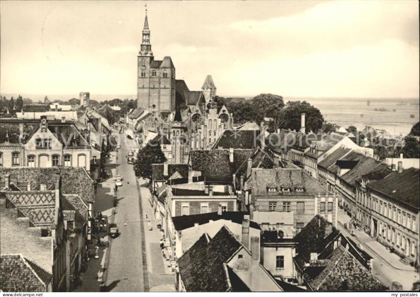 72049282 Tangermuende Blick Vom Neustaedter Tor  Tangermuende - Tangermuende