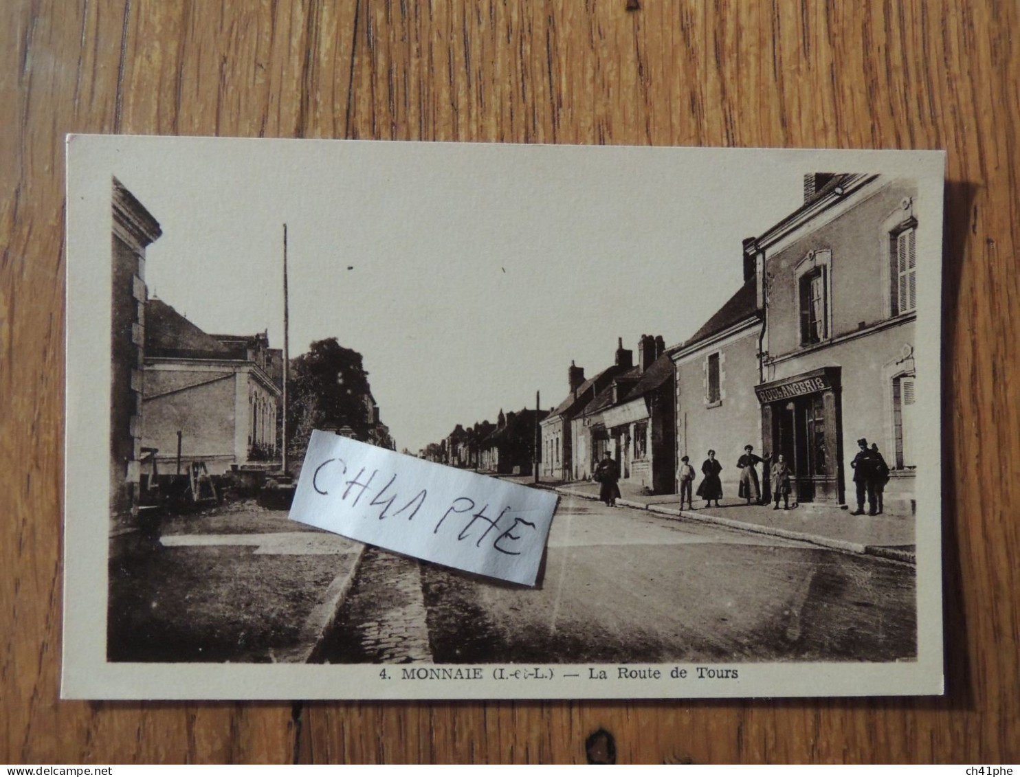 MONNAIE - LA ROUTE DE TOURS - ANIMATION ET COMMERCE - Monnaie