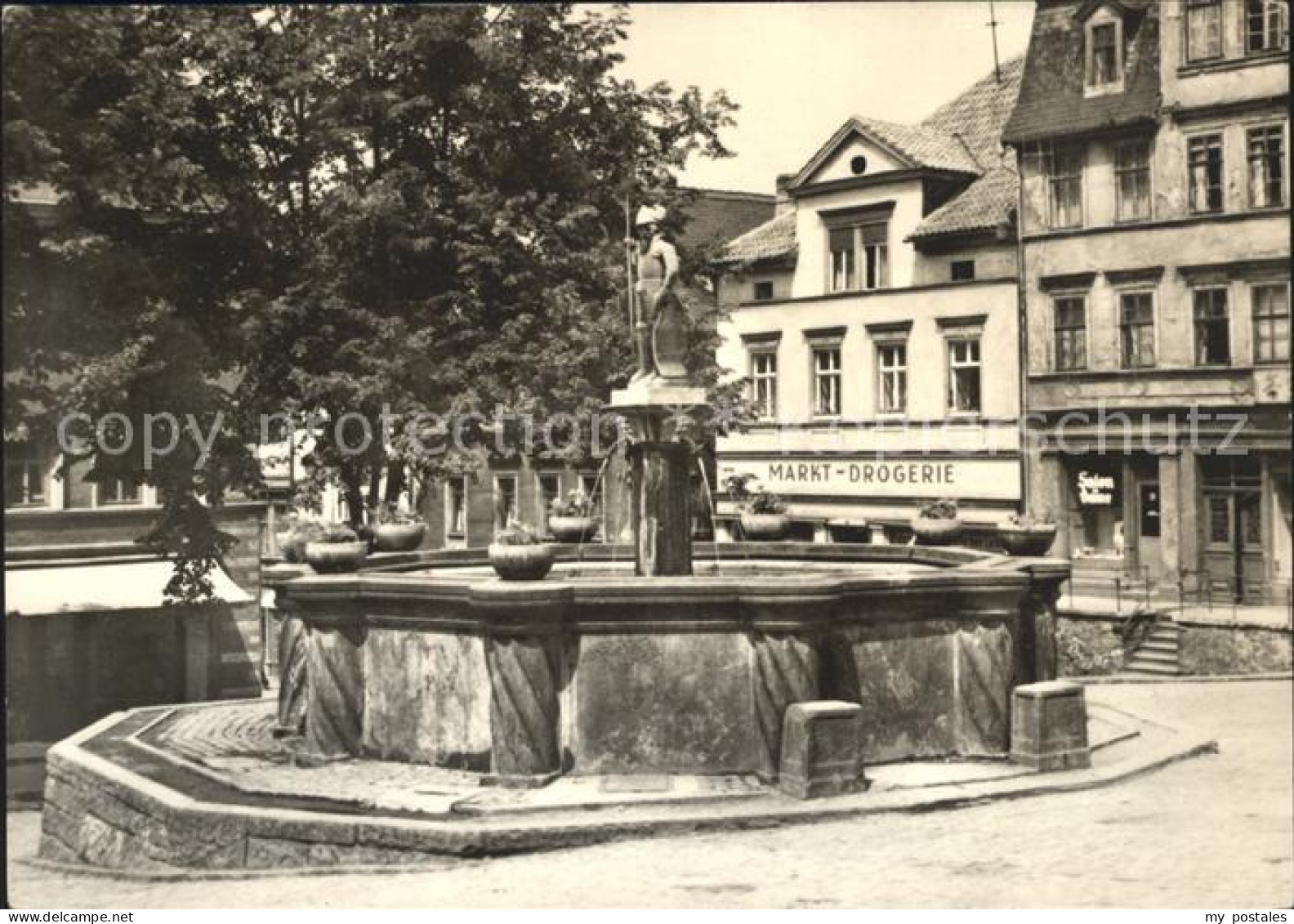 72046529 Poessneck Marktbrunnen Poessneck - Pössneck