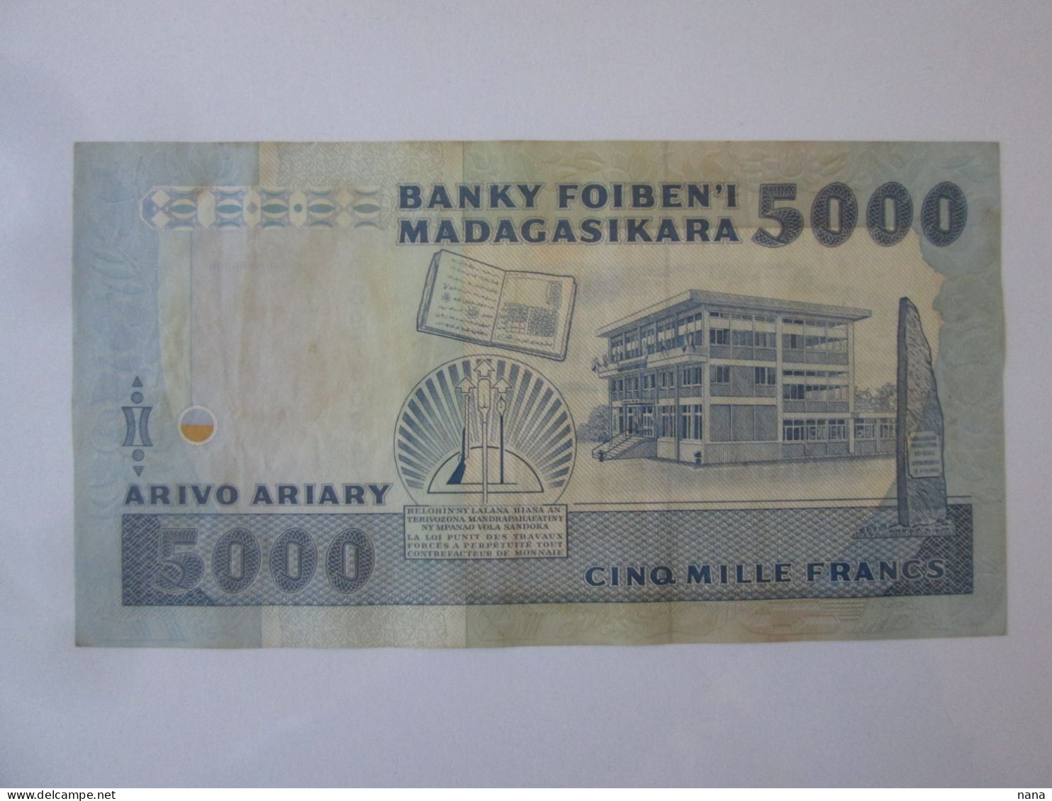 Madagascar 5000 Francs/Ariary 1988 Banknote See Pictures - Madagascar