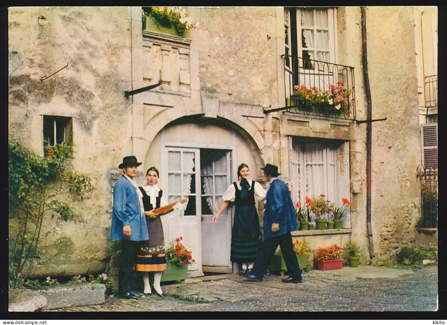 CPSM / CPM 10.5 X 15 Haute Saône SCEY-SUR-SAONE Devant Une Vieille Maison Espagnole Gaichons Et Diaichottes - Scey-sur-Saône-et-Saint-Albin