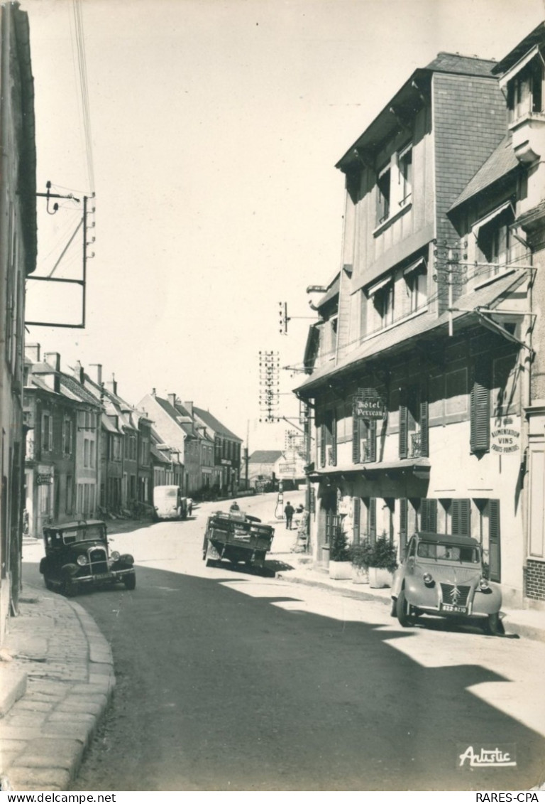 58 LORMES - Le Haut Du Pavé , Route D'Avallon  - CPSM Grand Format / TB - Lormes