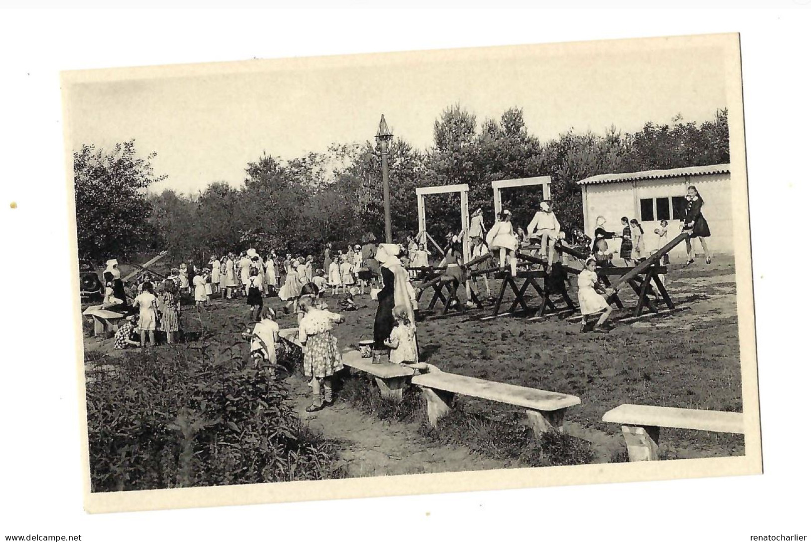 O.L.V. Van De Kempen.Openluchtschool Voor Zwakke Meisjes.De Eetzaal.Speelplein Bij Een Der Beschuttingsplaatsen Op Het Z - Ravels