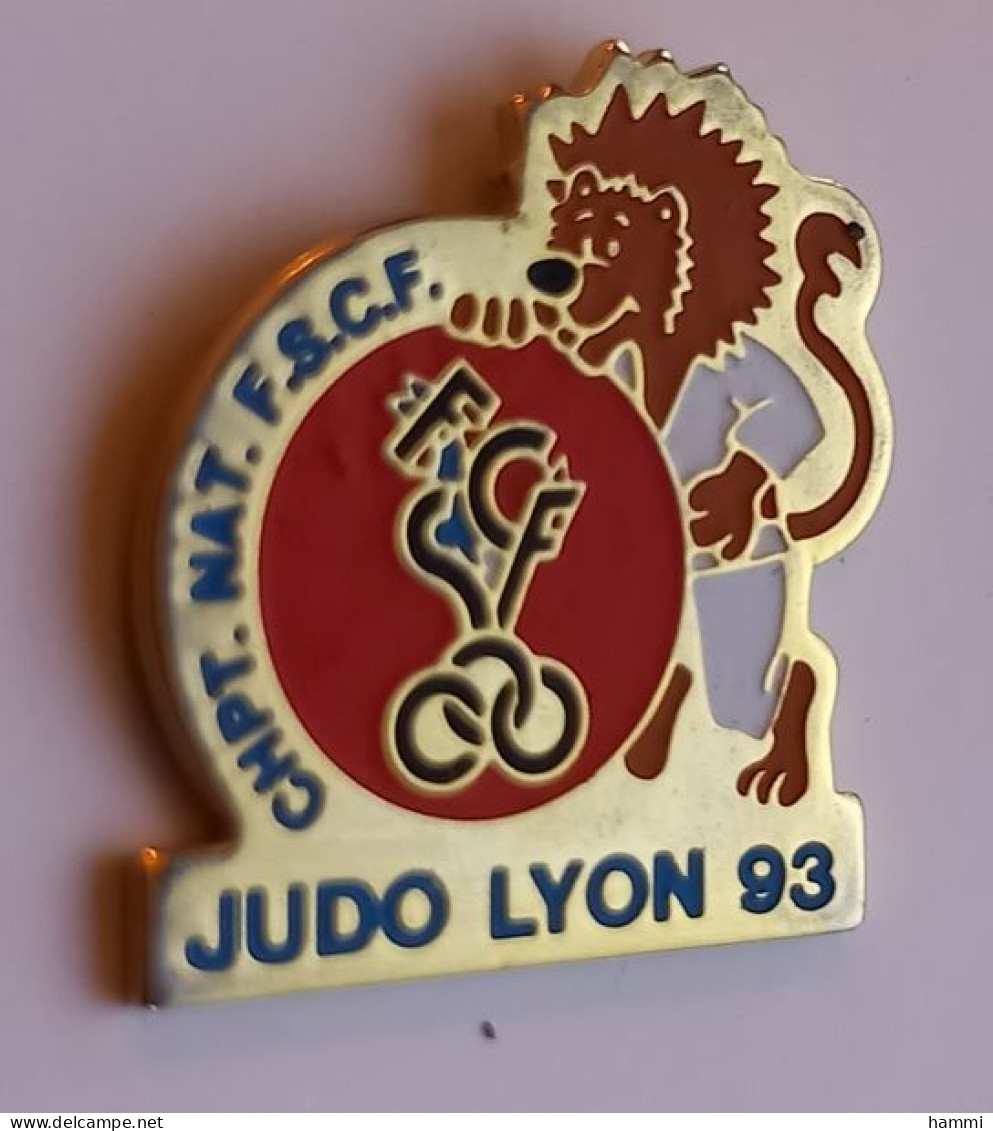 I75 Pin's Judo Championnat National FSCF Lyon 93 Lion Coq Bbr Achat Immédiat - Judo