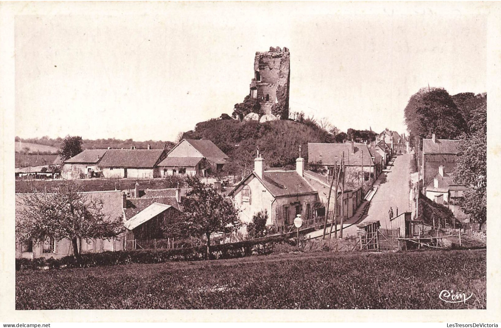 FRANCE - Mondoubleau - Vue D'Ensemble Sur Le Donjon - Carte Postale Ancienne - Other & Unclassified