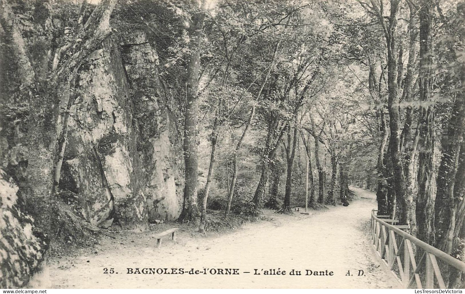 FRANCE - Bagnoles De L'Orne - L'allée Du Dante - Carte Postale Ancienne - Bagnoles De L'Orne