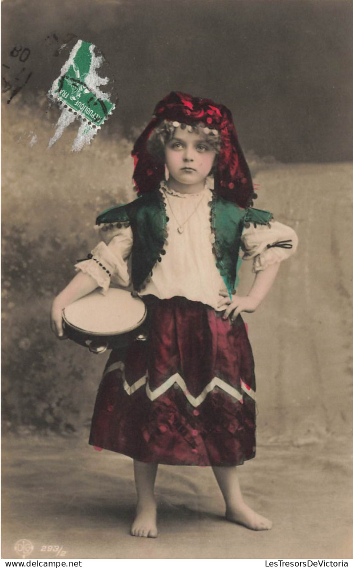 ENFANTS - Une Petite Fille Déguisée - Colorisé - Carte Postale Ancienne - Portraits