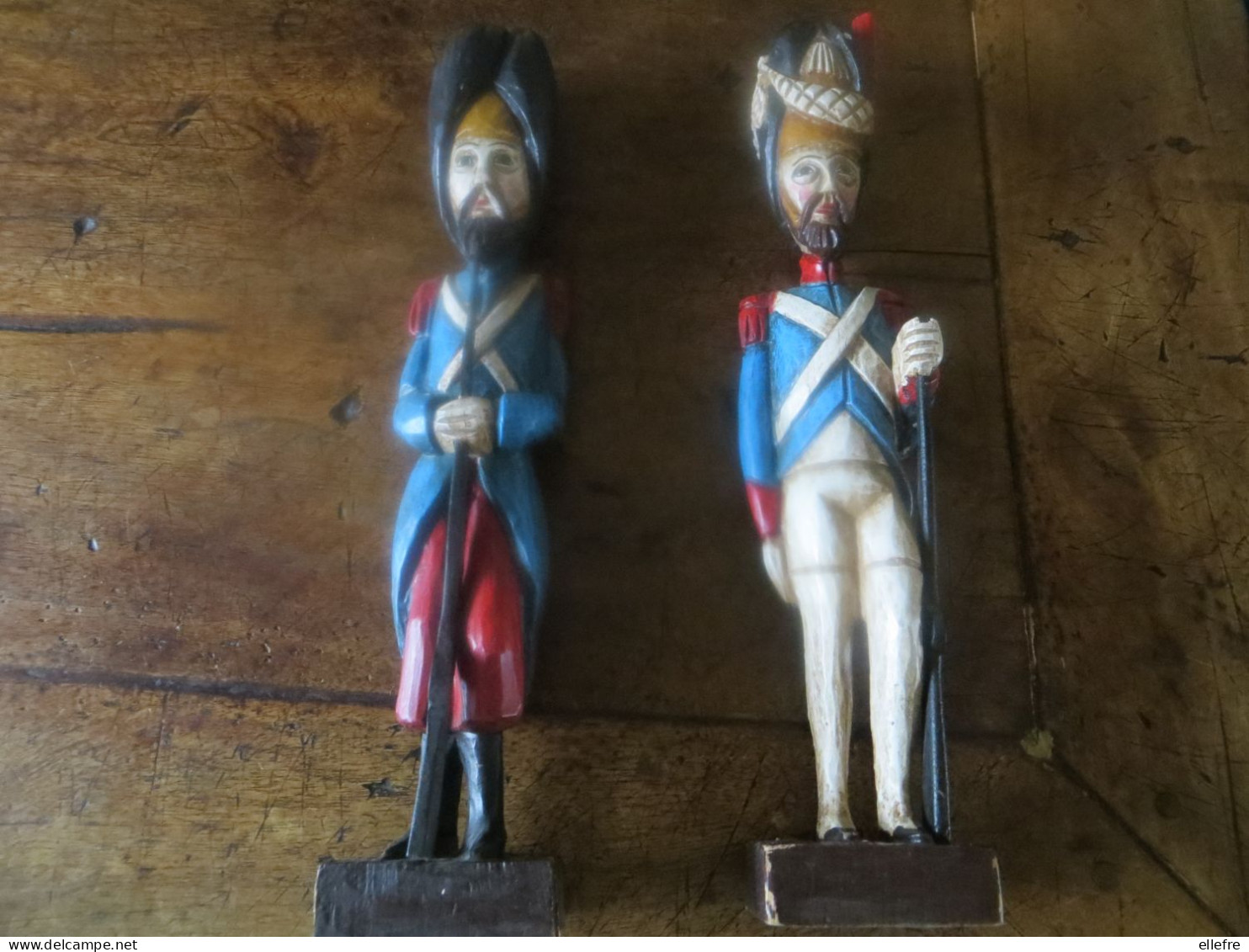 SCULPTURE - LOT DE 2 SOLDATS NAPOLEONIENS EN BOIS PEINTS  Travail Français Armée NAPOLEON  Grade à Identifier - à Dater - Wood