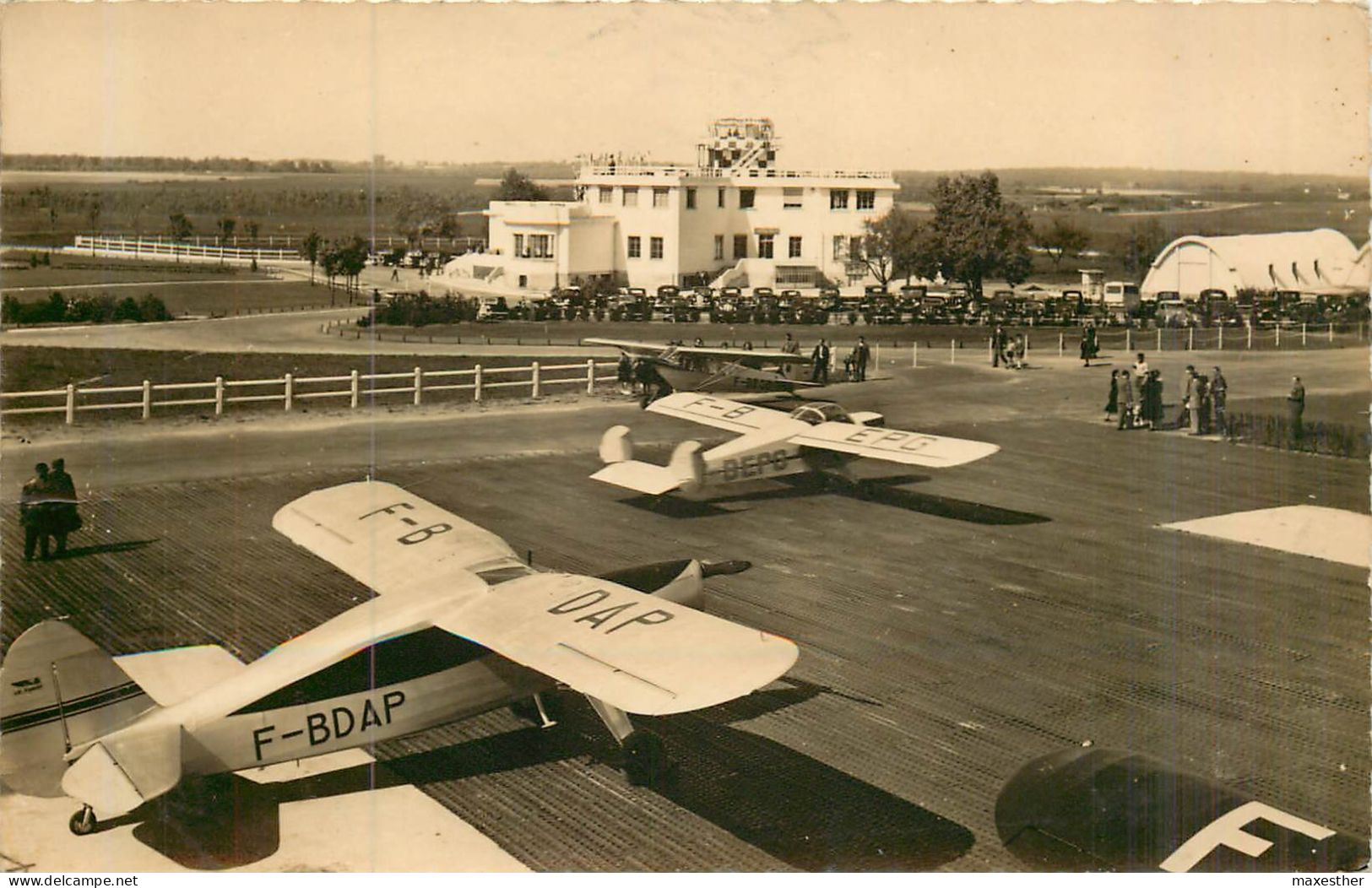 TOUSSUS LE NOBLE L'aérodrome  Aérogare Et Tour De Contrôle - SM - Toussus Le Noble