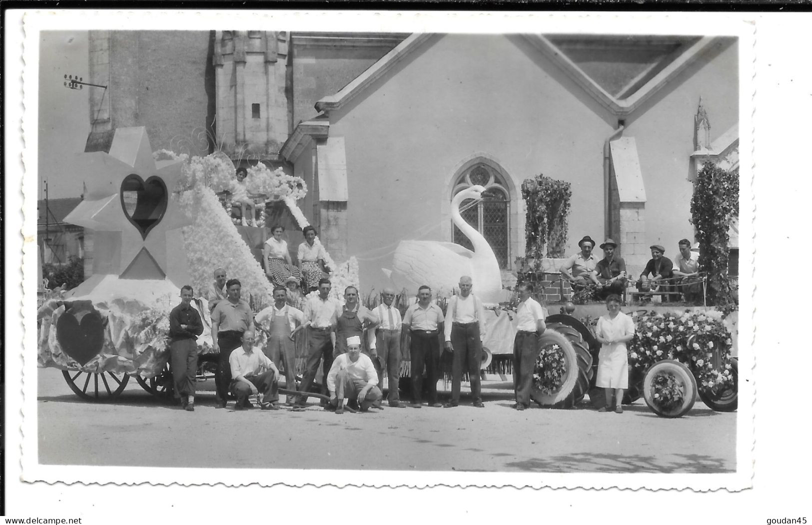 VIBRAYE - Char Cygne / Amour Cavalcade Début 1950 CARTE PHOTO - Vibraye