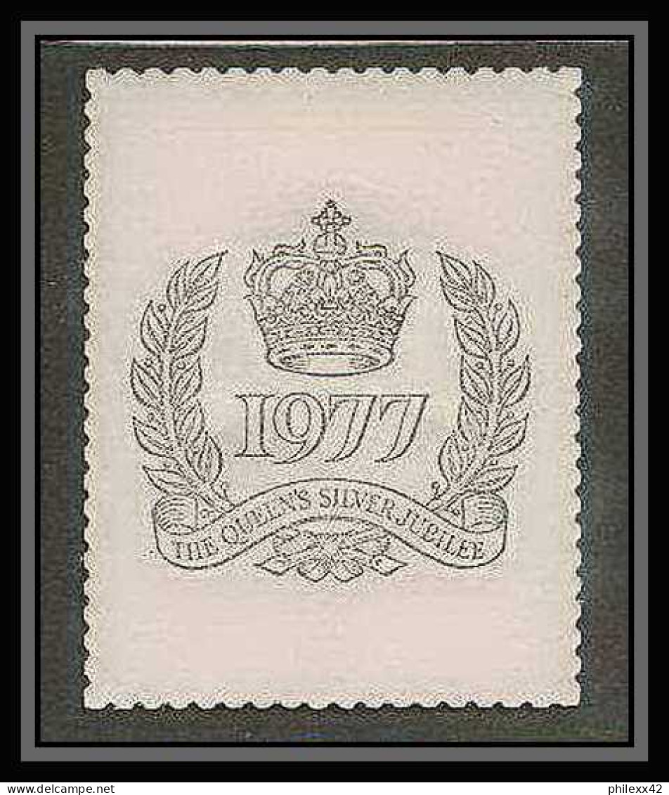 443 Staffa Scotland The Queen's Silver Jubilee 1977 OR Gold Stamps Monarchy United Kingdom Anne Type 2 Fond Vert ** - Emissione Locali