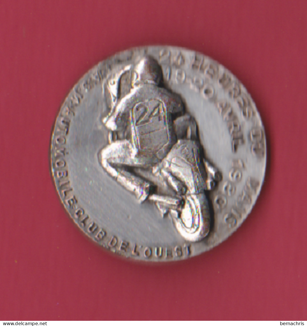 Insigne , Médaille Des 24 Heures Du Mans 19-20 Avril 1980 - Moto