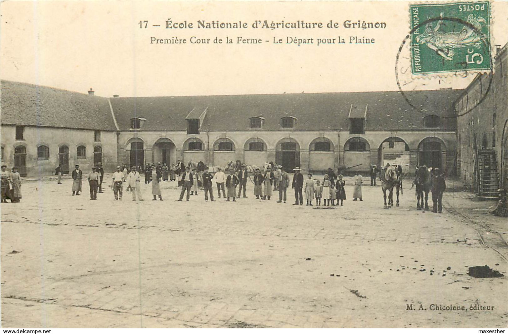 GRIGNON École Nationale D'Agriculture, Première Cour De La Ferme, Le Départ Pour La Plaine - Grignon