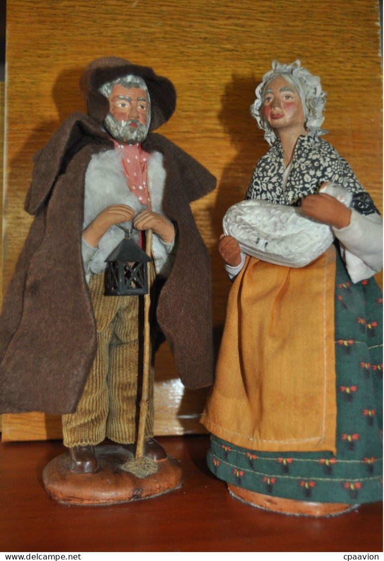 COUPLE DE SANTONS LE BERGER ET LA BERGERE - Santons