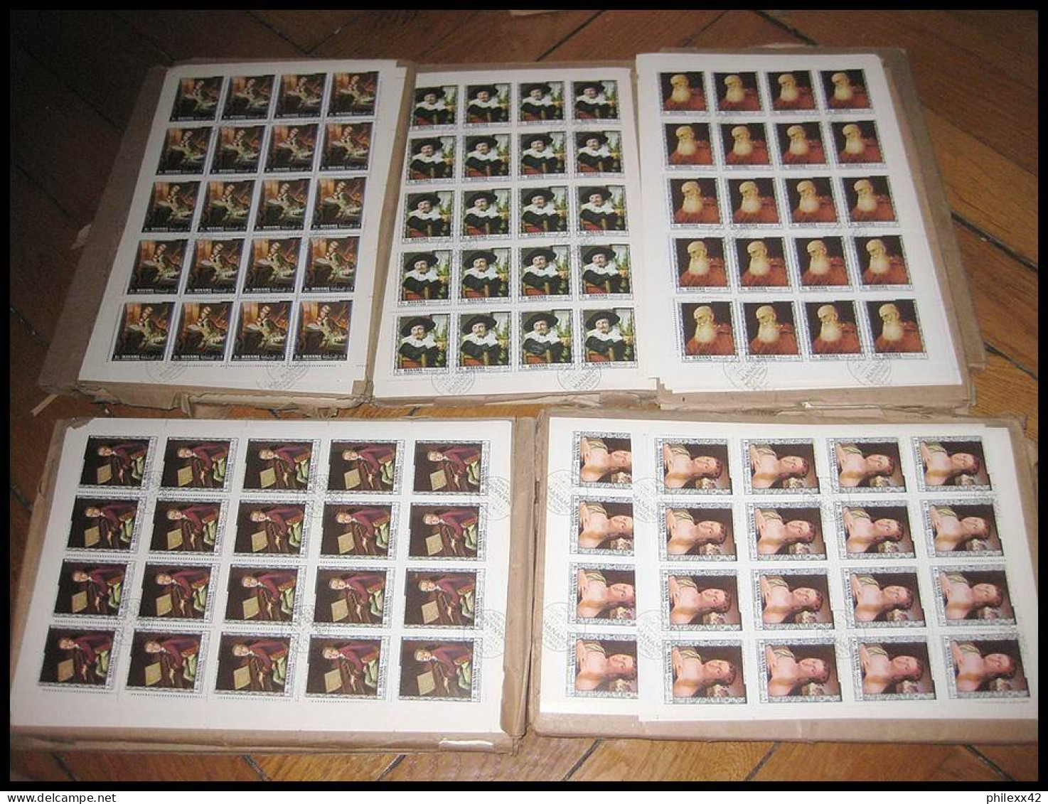 10-2 gros Cartons  timbres en feuilles + de 50 kg cote + de 56000.00 euros  voir description topics 1.5 % de la cote