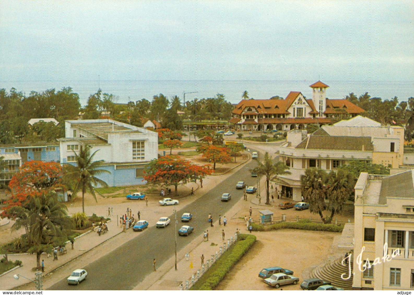 CPSM-Congo- POINTE NOIRE - Centre Administratif , La GARE , Photo J. TSAKA** 2 Scans - Pointe-Noire