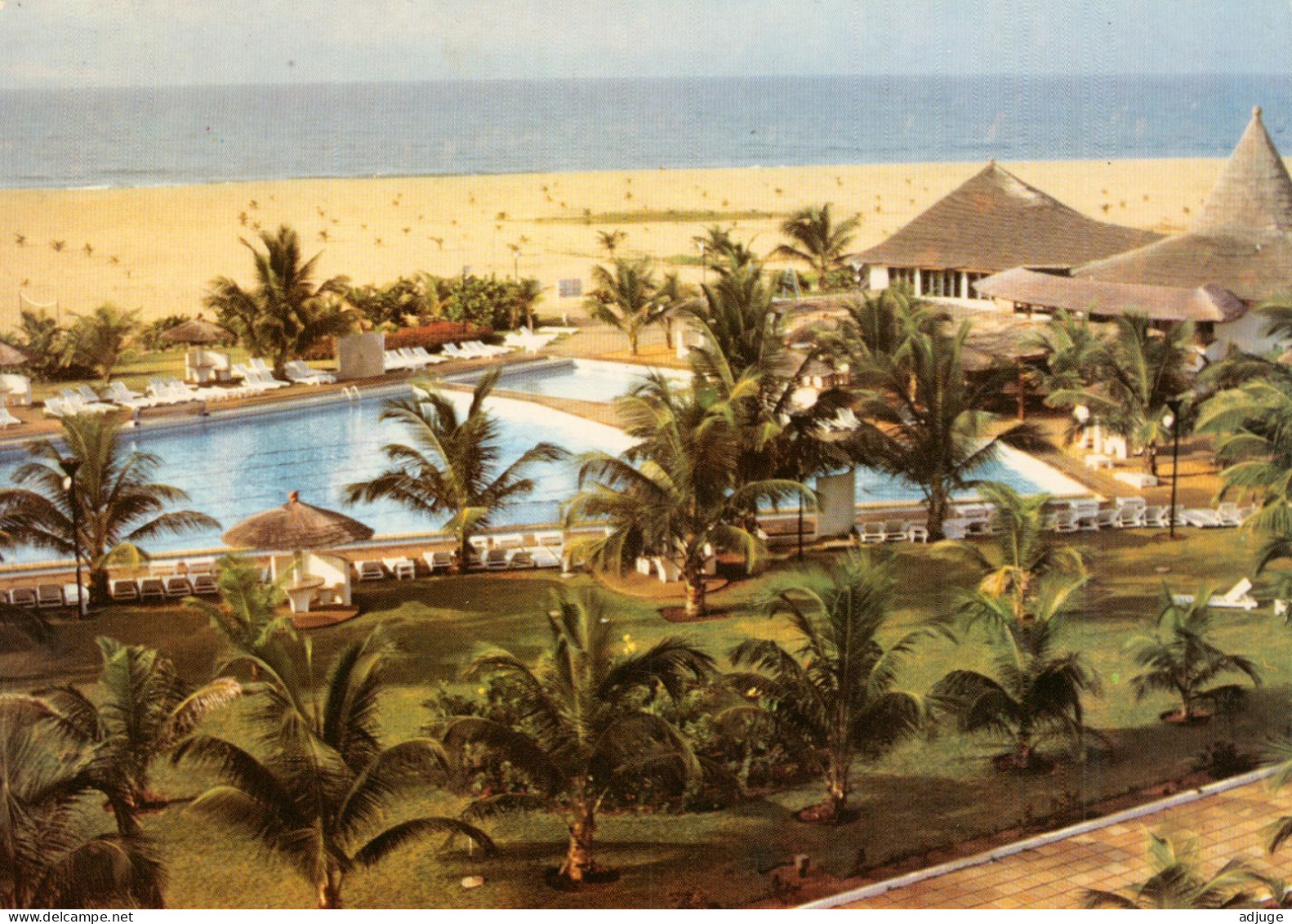 CPSM- Togo - LOMÉ - " HÔTEL SARAKAWA" ** 2 Scans - Togo