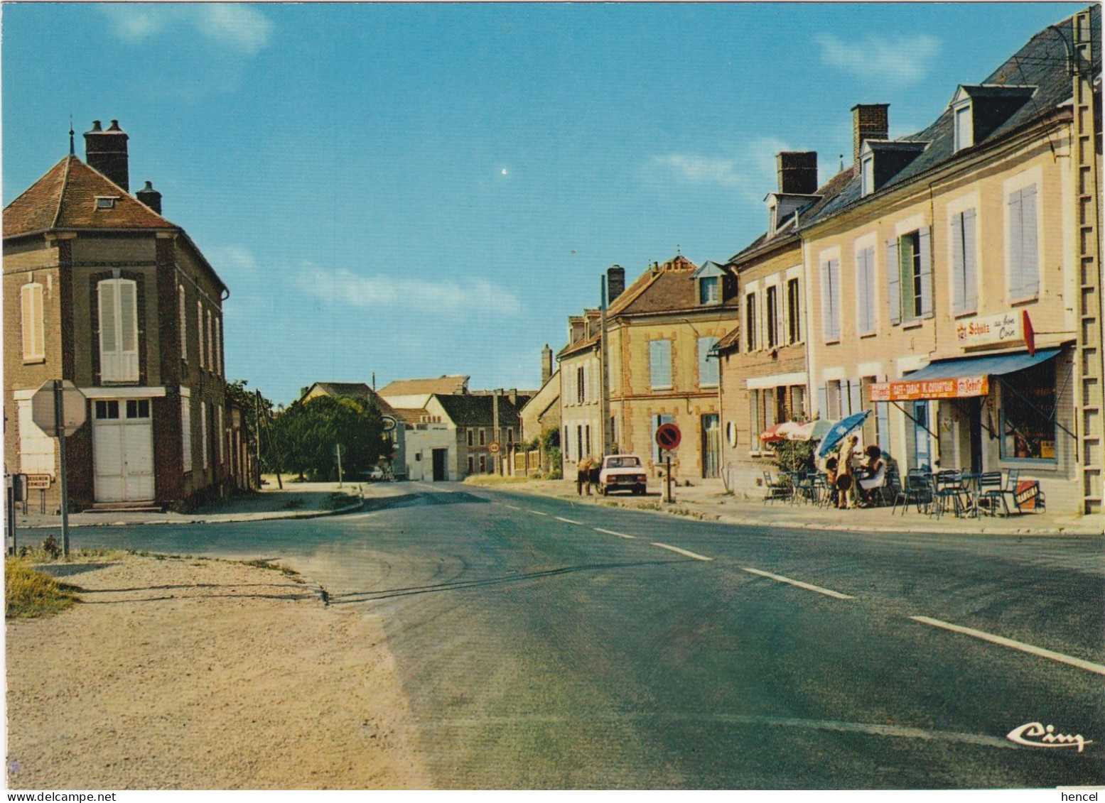 NEUVY-SAUTOUR. Route De TROYES - Neuvy Sautour