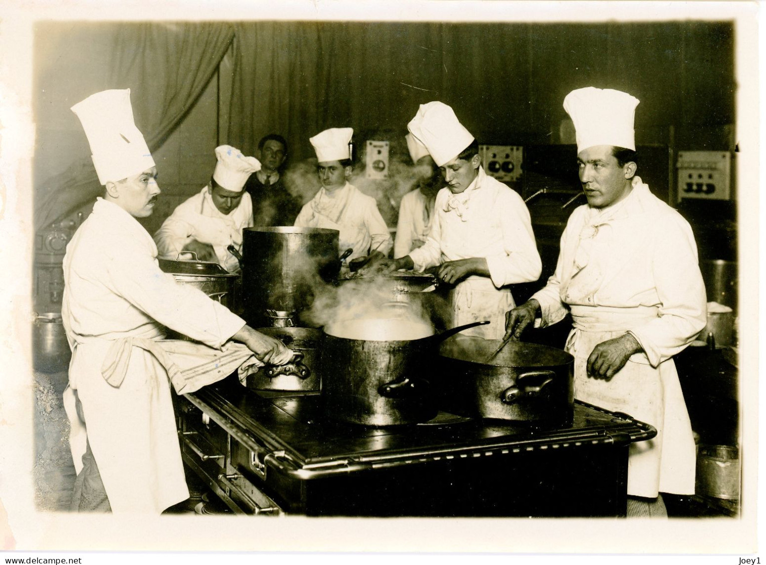 Photo Meurisse Années 1930,le Salon De La Gastronomie, Journée Marseillaise, Format 13/18 - Personnes Identifiées