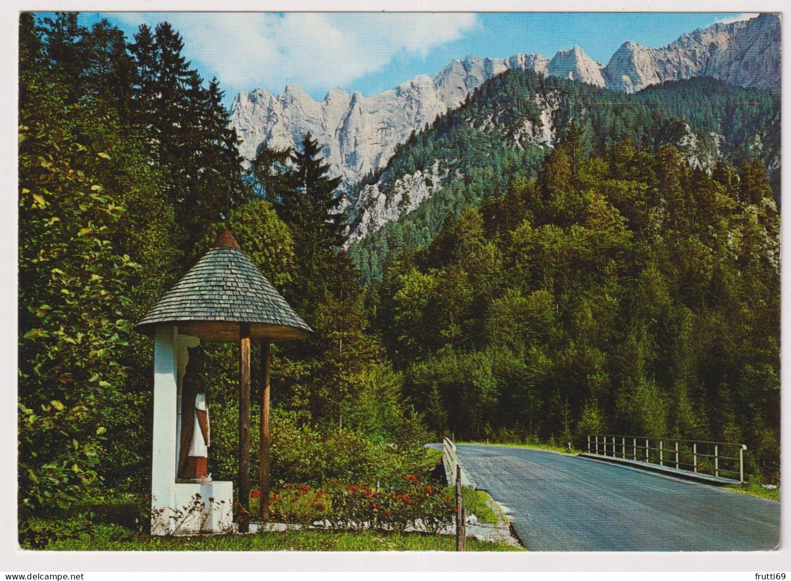 AK 200046 AUSTRIA - Gesäuse - Wegkapelle An Der Bachbrücke Gegen Hochtorgruppe - Gesäuse