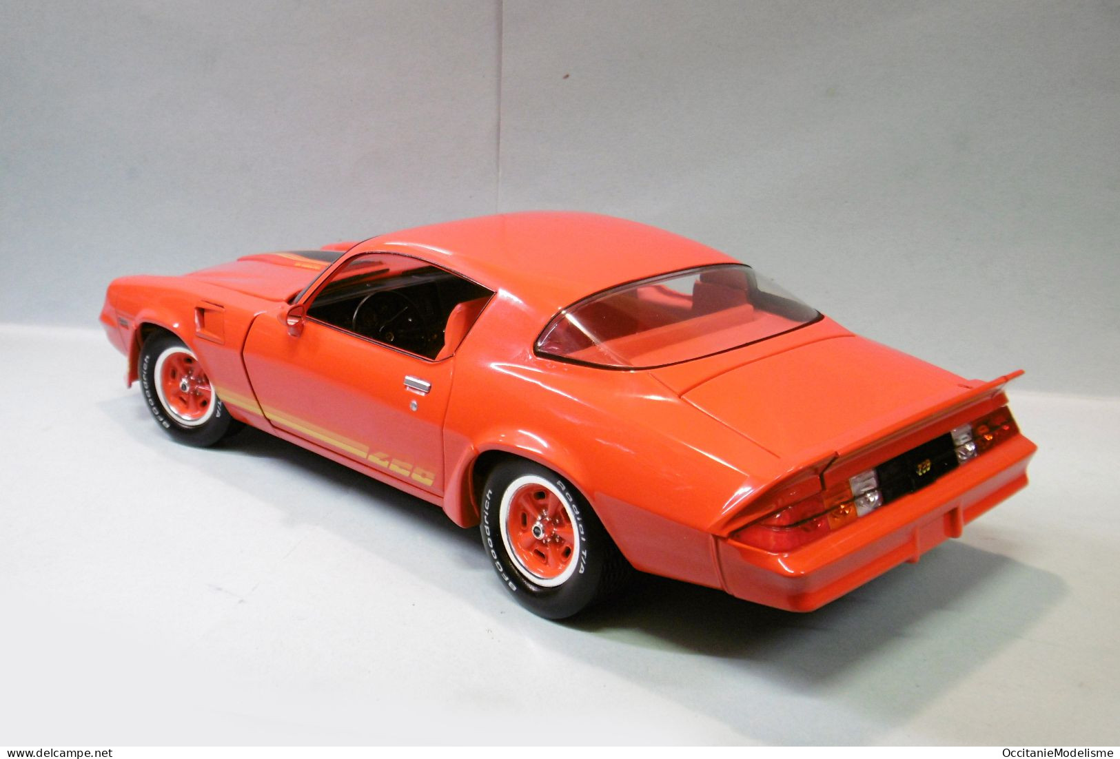 Greenlight - CHEVROLET CAMARO Z28 1981 Rouge Réf. 13634 Neuf 1/18 - Andere & Zonder Classificatie