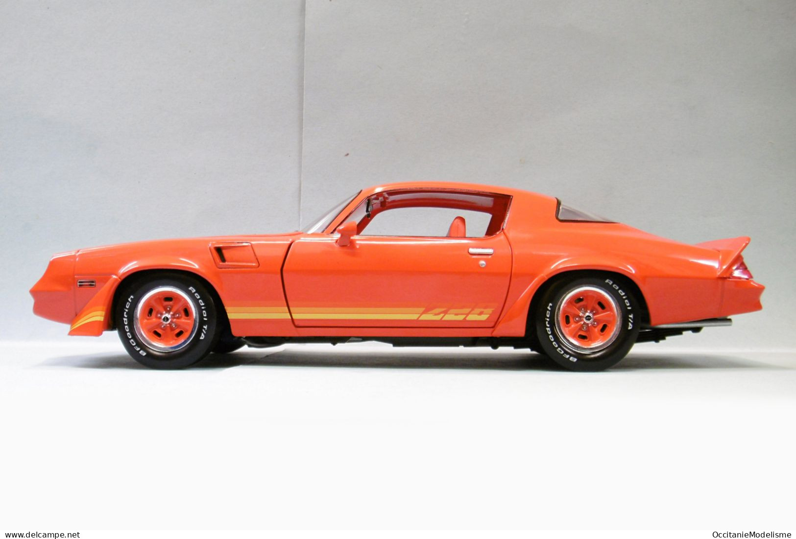 Greenlight - CHEVROLET CAMARO Z28 1981 Rouge Réf. 13634 Neuf 1/18 - Altri & Non Classificati