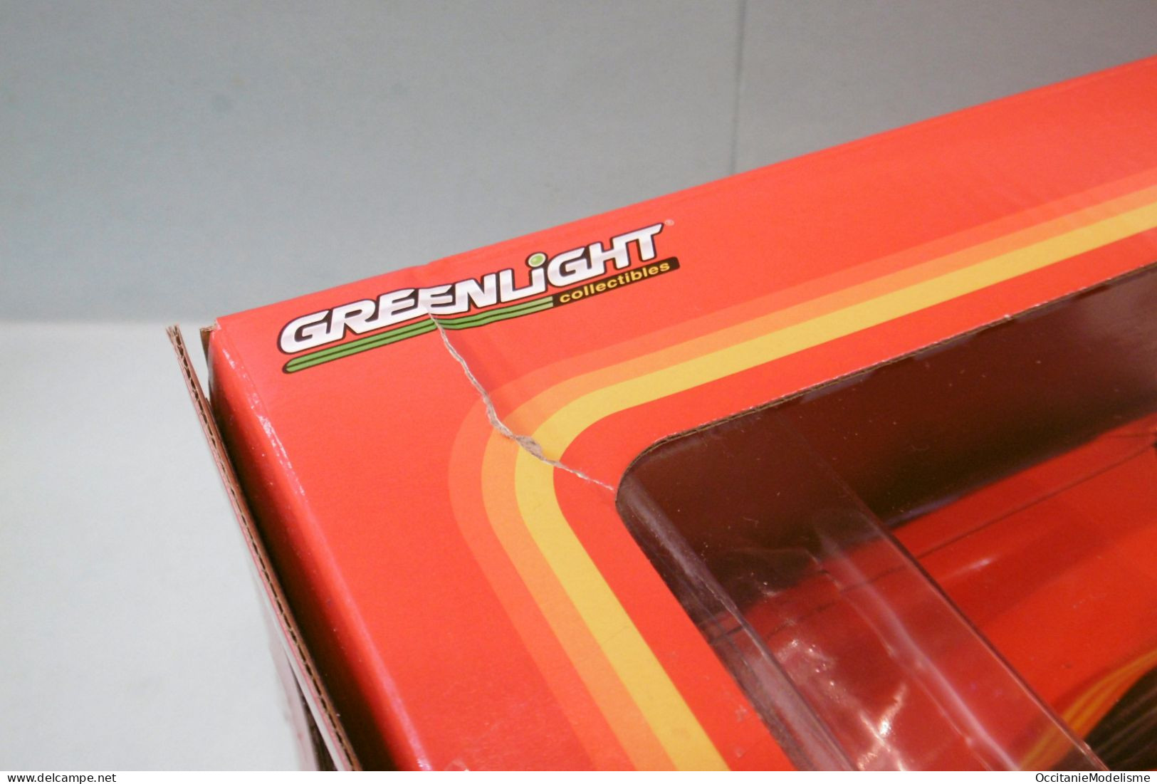 Greenlight - CHEVROLET CAMARO Z28 1981 rouge réf. 13634 Neuf 1/18