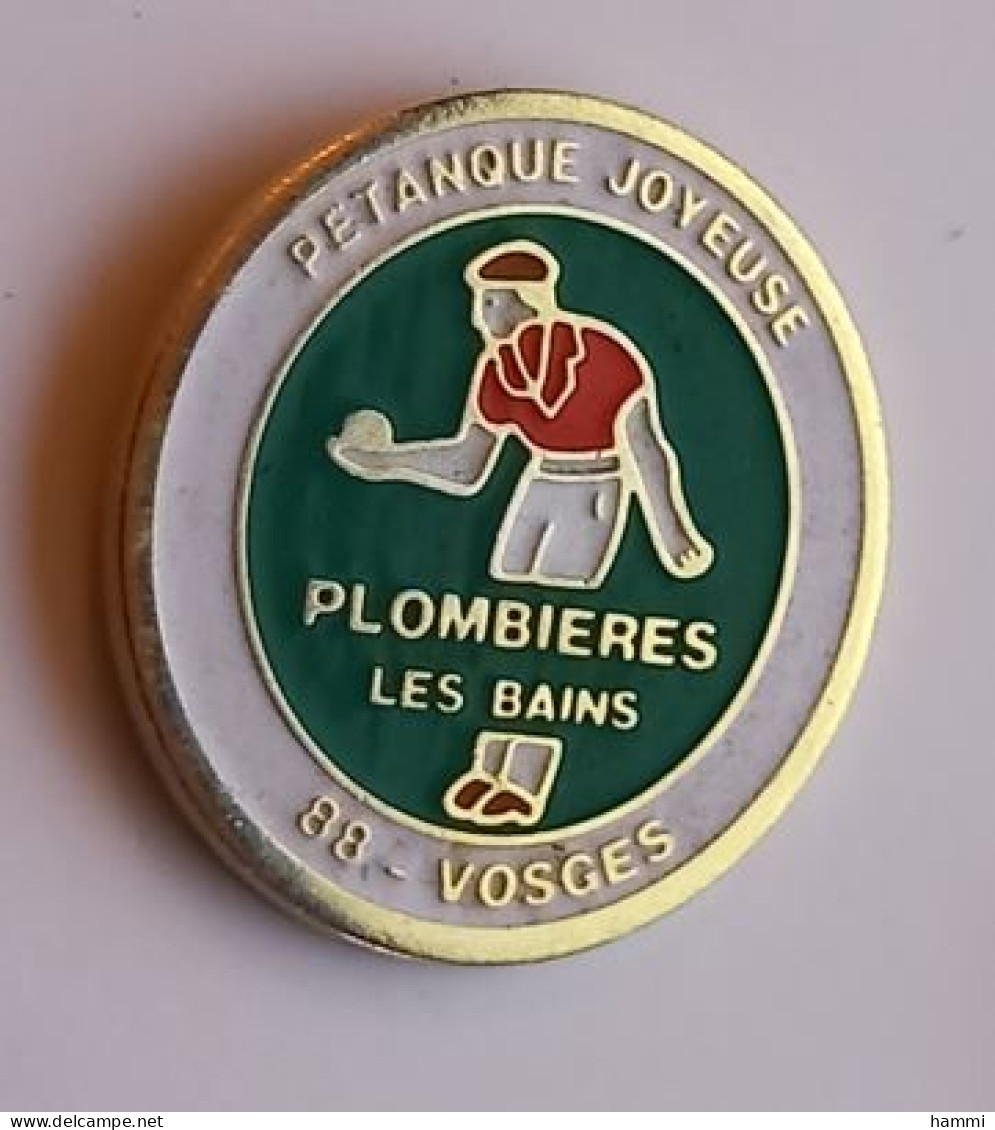 Z476 Pin's Pétanque Joyeuse PLOMBIÈRES LES BAINS VOSGES Achat Immédiat - Pétanque