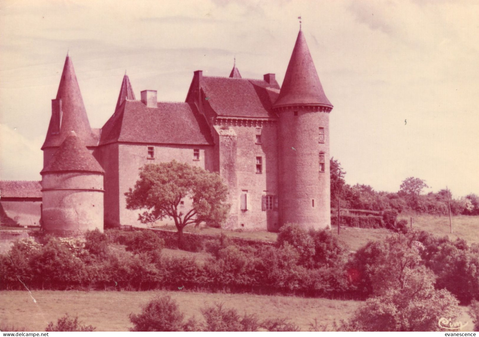 71 : Gueugnon : Chateau De  Chany (trace Pli)  ///  Réf. Fév. 24  /// S.M. Lot 25 - Gueugnon