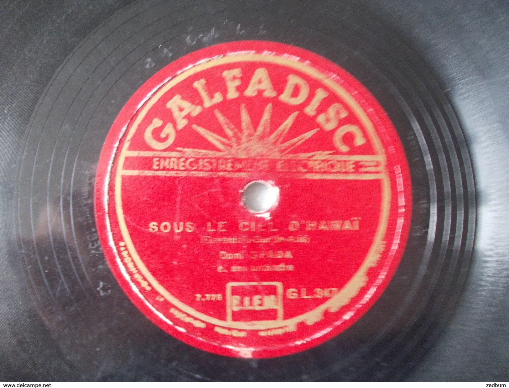 78T - Sous Le Ciel D' Hawaii Et Maman Par Domi Spada - 78 Rpm - Schellackplatten