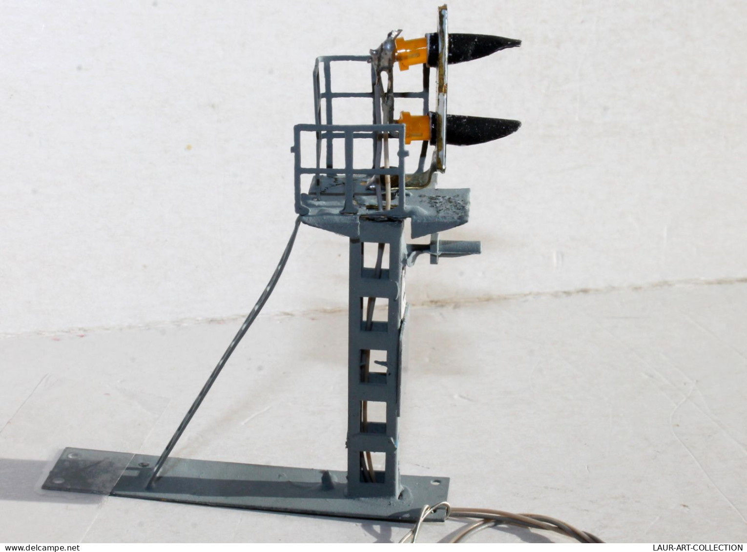 FEU DE SIGNALISATION A 2 FEUX - SIGNAL DE VOIE FERRÉE FERROVIAIRE SEMAPHORE HO+N / ANCIEN MODELE FERROVIAIRE (1712.267) - Elektrische Artikels