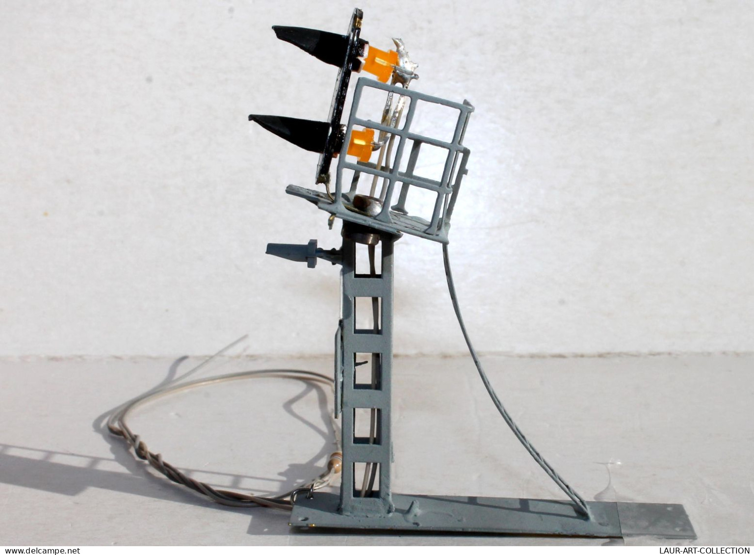 FEU DE SIGNALISATION A 2 FEUX - SIGNAL DE VOIE FERRÉE FERROVIAIRE SEMAPHORE HO+N / ANCIEN MODELE FERROVIAIRE (1712.267) - Elektr. Zubehör