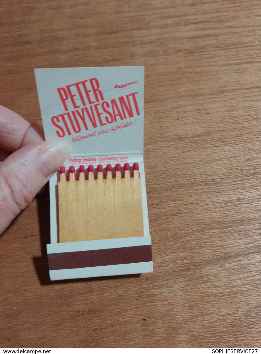 POCHETTE D'ALLUMETTES " PETER STUYVESANT" / BAR BRASSERIE AUCHAN-PLAISIR - Sonstige & Ohne Zuordnung