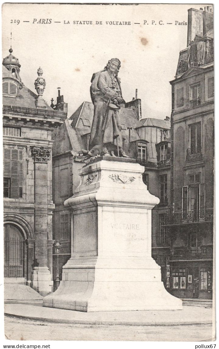 CPA DE PARIS VI. LA STATUE DE VOLTAIRE - Statues